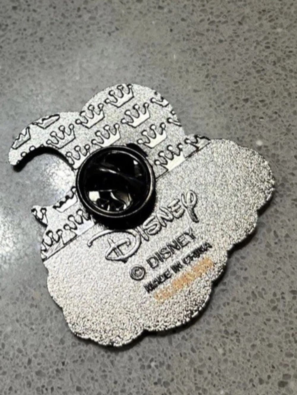 Disney Loungefly Cats & Dogs Cheshire Cat Moon Pin - Picture 2 of 3